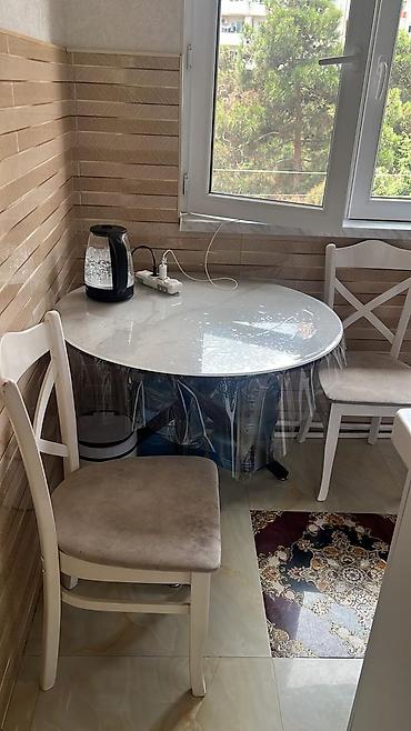 Digər mebel: DenixUqlavoy divan acilandir bazasi var Tecili satilir 400 azn Unvan — 2