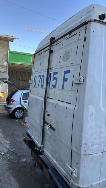 Mercedes-Benz: Mercedes-Benz T1: 1994 г., 2.8 л, Механика, Дизель, Фургон — 4