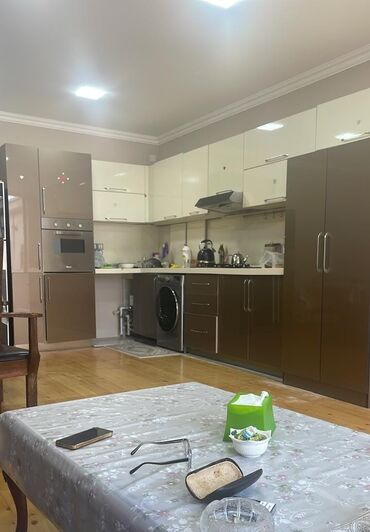 Divanlar: Mətbəx mebeli satılır 299₼. Əla vəziyyətdədir. Ölçü