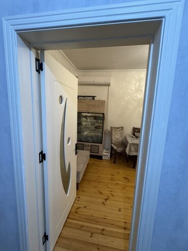 Otaqların satışı: Salam EV BiNƏ qəsəbəsindədi cox səliqəlidi ev 3 otaqdi təzə remontdan — 10