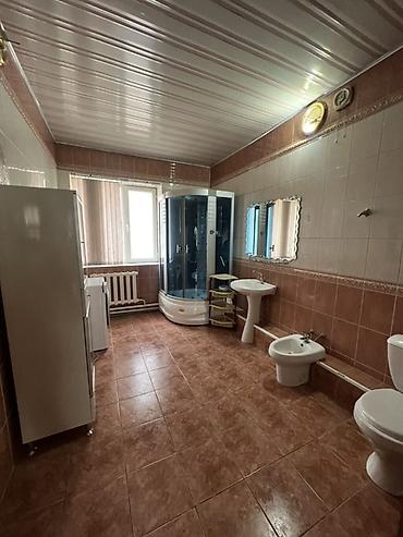 Долгосрочная аренда домов: 300 м², 6 комнат, Вефа ТЦ at lalafo.kg — 12 Долгосрочная аренда домов: 300 м², 6 комнат, Вефа ТЦ — 12