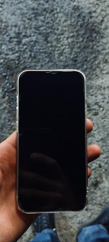 arxa kamera qurasdirilmasi: Ağ, Face ID — 3