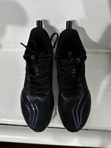 Women's Sneakers and athletic shoes: Женские кроссовки Li-Ning для бега/тренировок - Размер: 37 Подойдут