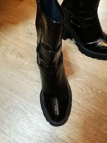 Gležnjače: Crne ženske čizme (Gazište 27)sa blok petom i izraženim krampon đonom — 3