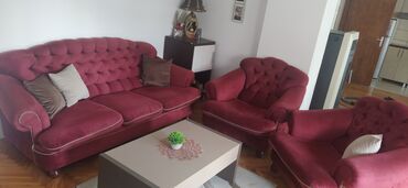 Sofas and couches: Three-seat sofas, Textile, color - Red, Used
