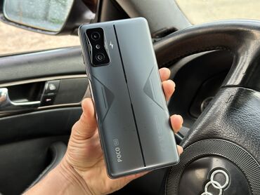 Poco: Poco F4 GT, Б/у, 256 ГБ, цвет - Серый, 2 SIM