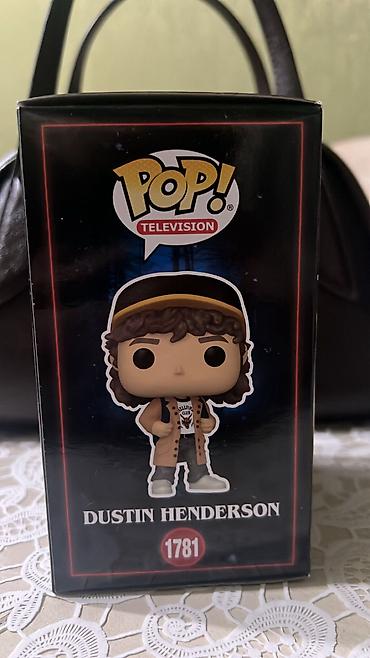 dustin: Funko Pop! Television – Stranger Things “Dustin Henderson” vinil — 3