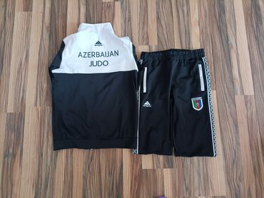 qaqa desti: Judo idman forması, 80m alınıb,əla vəziyyətdədir,1,2 dəfə geyinilib