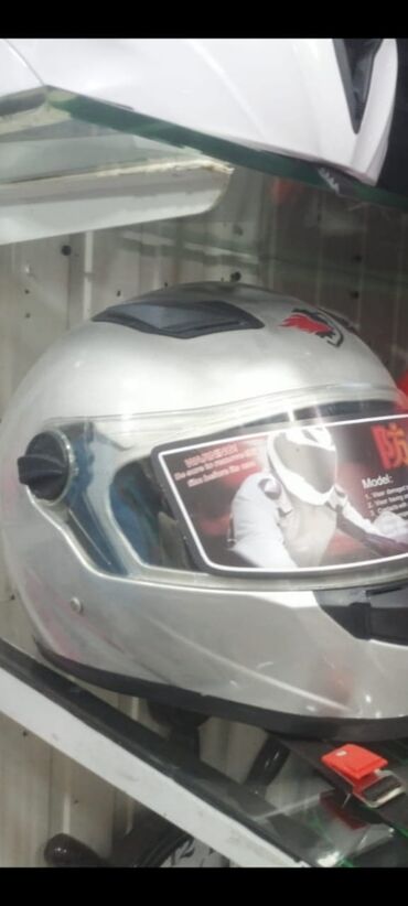 Moto dəbilqələr: 1 ci şəkildəki Moto kaska 29-azn 2 ci və 3cü şəkildəki Moto kaskalar — 13