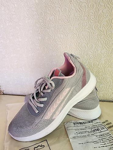 reebok krasovka: Qadın idman ayaqqabısı-çox az işlənibyenidir. - Rəng: açıq boz və — 1