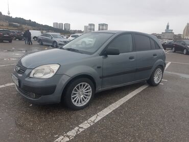 kia cedd: Kia Rio: 1.4 l | 2008 il Hetçbek