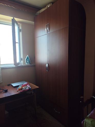 taxda odun: Mebel: 3 qapılı, üst bölməli geyim və saxlama şkafı Xüsusiyyətlər: - — 3