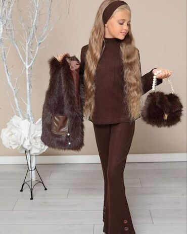 Kompleti: Komplet: Pantalone, Prsluk — 1