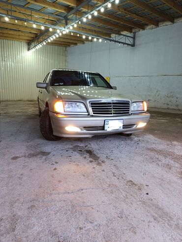 Mercedes-Benz: Mercedes-Benz C-Class: 2.3 l | 1998 il Sedan — 2