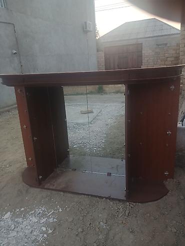 TV altlığı / vitrini - Material: ağac teksturasında laminat panel -