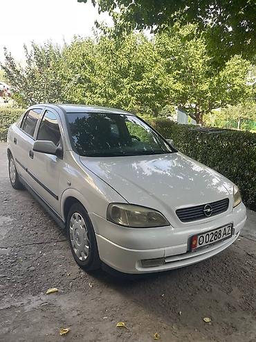 Opel Astra: 2002 г., 1.6 л, Механика, Бензин, Седан