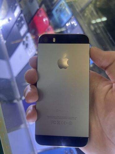 Apple iPhone: IPhone 5s, Б/у, 16 ГБ, Серебристый, Защитное стекло, Кабель, 100 %