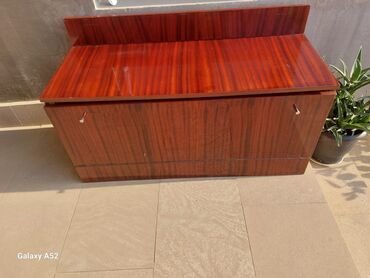 xacmaz mebel salonlari: İşlənmiş, Açılan, 2 qapılı Düz dolab