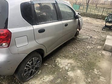 Другие детали кузова: Chevrolet Aveo хэтчбек, серебристый, на разбор по запчастям. Кузов: - — 5