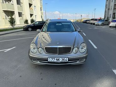 Mercedes-Benz E-Class: 2.7 л | 2002 г. Седан