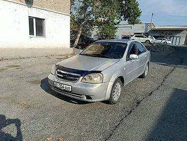 Chevrolet Lacetti: 2008 г., 1.6 л, Механика, Бензин, Седан