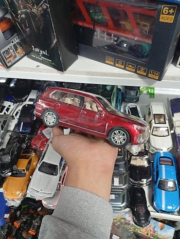 mini gt: Игрушечная модель автомобиля BMW SUV (кроссовер) - Масштаб — 2