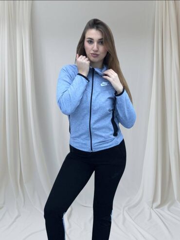 zara zenske majice: Nike ženska trenerka pamuk

Novo
Pamuk
Veličine xs s m l