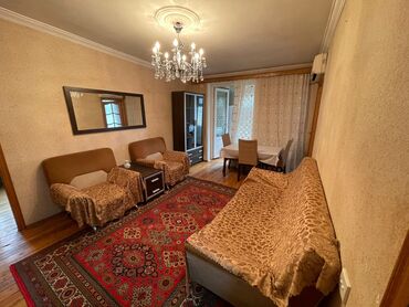 срочно продается квартира: Nerimanovda kitayski restoranina catmamis 5/5 mertebe 3 otaqli herbir
