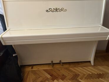 Pianolar: Piano, Petrof, Akustik, İşlənmiş, Ünvandan götürmə