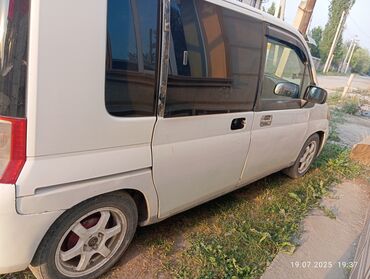 авто до 300000 сом: Срочно сатылат акча зарыл абалы жакшы 
баасы 200000 эки жуз мин эле🤩