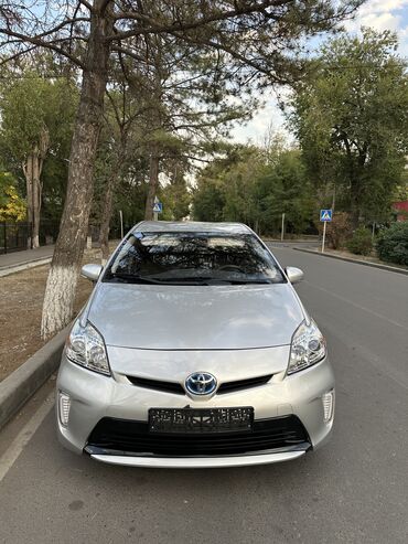 рассмотрю обмен: Toyota Prius: 2015 г., 1.8 л, Гибрид