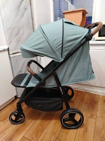 avent ручной молокоотсос серии comfort natural: Коляска, цвет - Голубой, Б/у