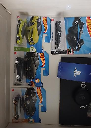 Hot Wheels kolleksiya dəsti – orijinal blister qablaşdırmada 4 ədəd