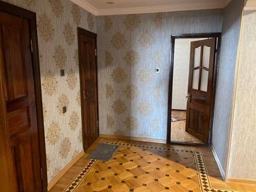Uzunmüddətli kirayə mənzillər: Mənzil kirayə verilir 4 otaqlı köhnə tikili 120 m², Yasamal q — 8
