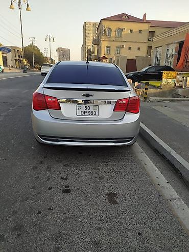 Транспорт: Chevrolet Cruze sedan – gümüş rəng - Kuzov: 4 qapılı sedan — 2