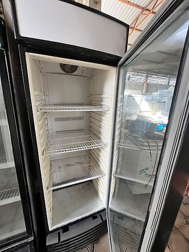 промышленные швейные машины бу: Продаю большой витринный холодильник широкий Хороший Работает Цены — 4