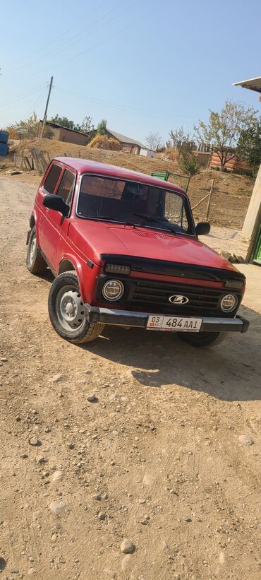 колёсный экскаватор: ВАЗ (ЛАДА) 4x4 Niva: 1997 г., 1.7 л, Механика, Бензин, Жол тандабас