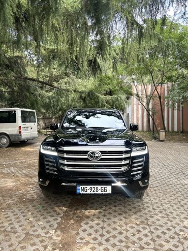 бронированный авто: Представляем современный внедорожник Toyota Land Cruiser 300 черного
