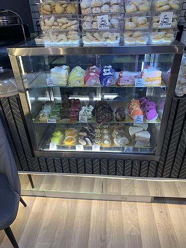 Холодильные витрины: Кондитерские, Б/у — 2