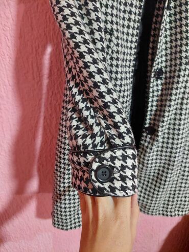 Kaputi: Prelep kaput marke Terranova, velicina S, postavljen. Malo nosen, kao — 4