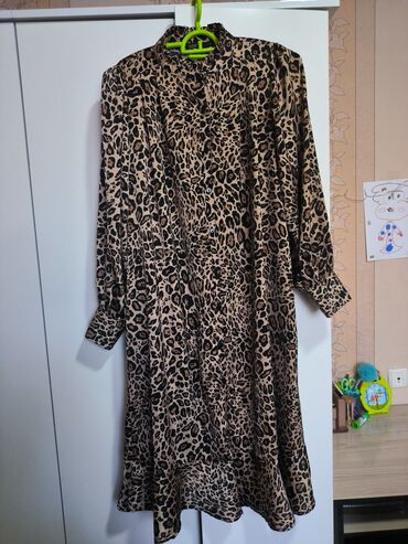 платье леопард: Повседневное платье, Турция, Осень-весна, Средняя модель, Атлас, Оверсайз, M (EU 38)