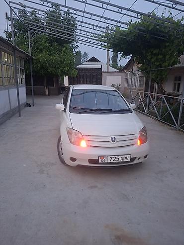 малолитражка машина: Toyota Ist: 2004 г., 1.3 л, Автомат, Бензин, Хэтчбэк — 3