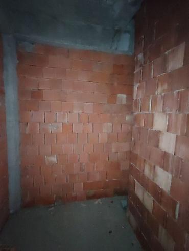 Yeni tikili: Yeni tikili binada mənzil planı və çılpaq təhvil mərhələsində daşınmaz — 10