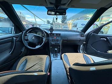 lexus ct 200: Mercedes-Benz C 200: 2 l | 1997 il Universal — 6