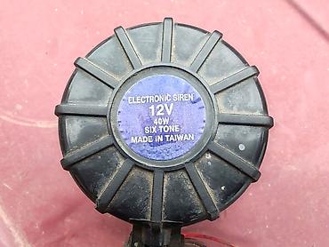 sipka za stvari: Sirena alarma 6 tonova 12V. Polovno skinuto sa isecenog auta Lada — 9
