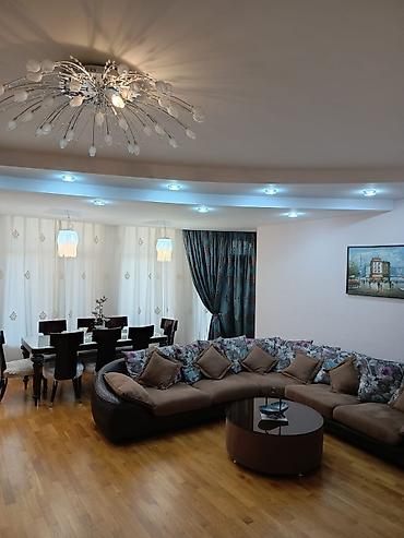 ev alqi satqi kiraye: 3 otaqlı, geniş və işıqlı mənzil. Daxili planlama funksionaldır: böyük — 8
