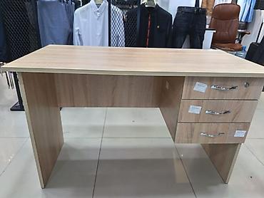 3 d rucka: 3 siyirməli masa satılır. 1-ci növ laminantdan hazırlanıb. Bir — 1