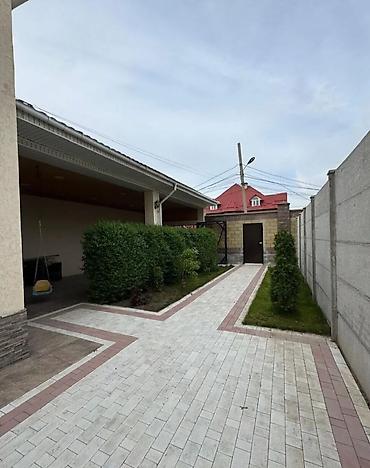 продаю дом ак ордо 1: 🏡 Продаётся двухэтажный кирпичный дом в престижном районе Джал — 9