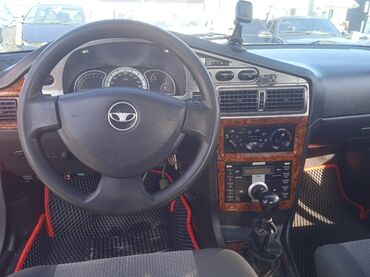 Daewoo: Daewoo Nexia: 2011 г., 1.6 л, Механика, Газ, Седан