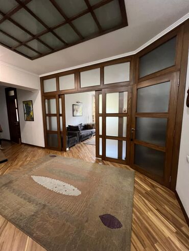 скрябина советская: 2 комнаты, 85 м², Сталинка, 3 этаж, Дизайнерский ремонт
